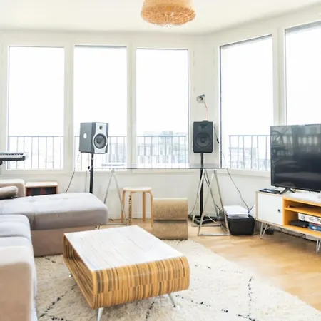 Bright Studio With Balcony In The Heart Of Paris Paris